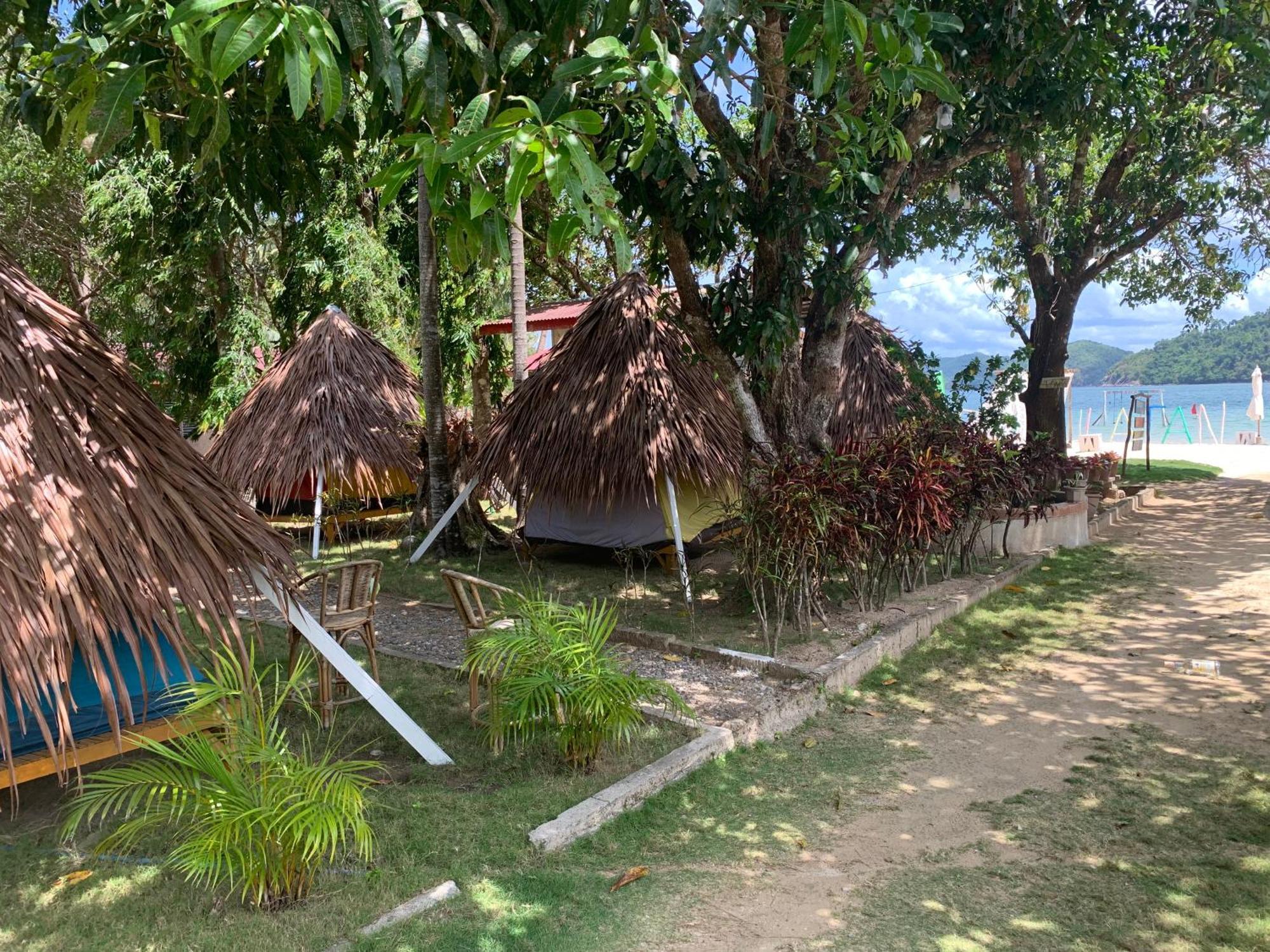 Pangulatan Beach Resort El Nido Bilik gambar